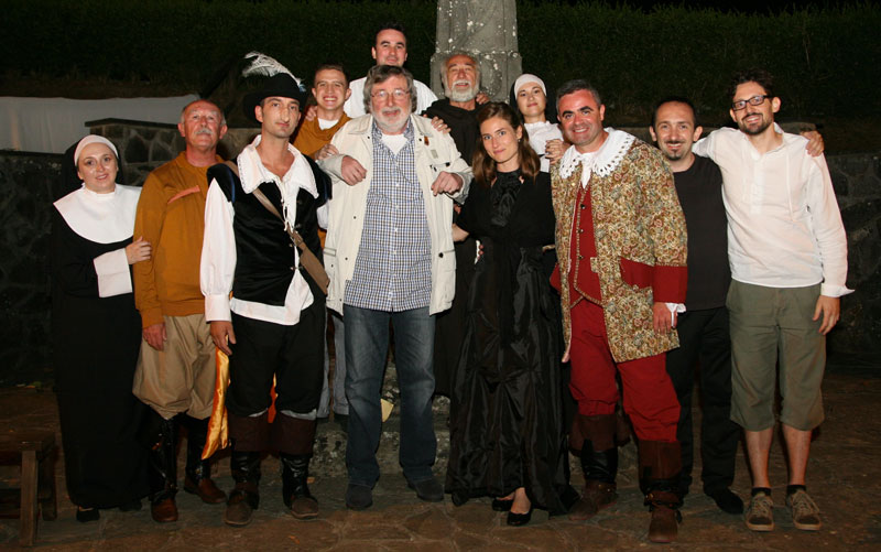TANTO  DI CAPPELLO  TEATRO
